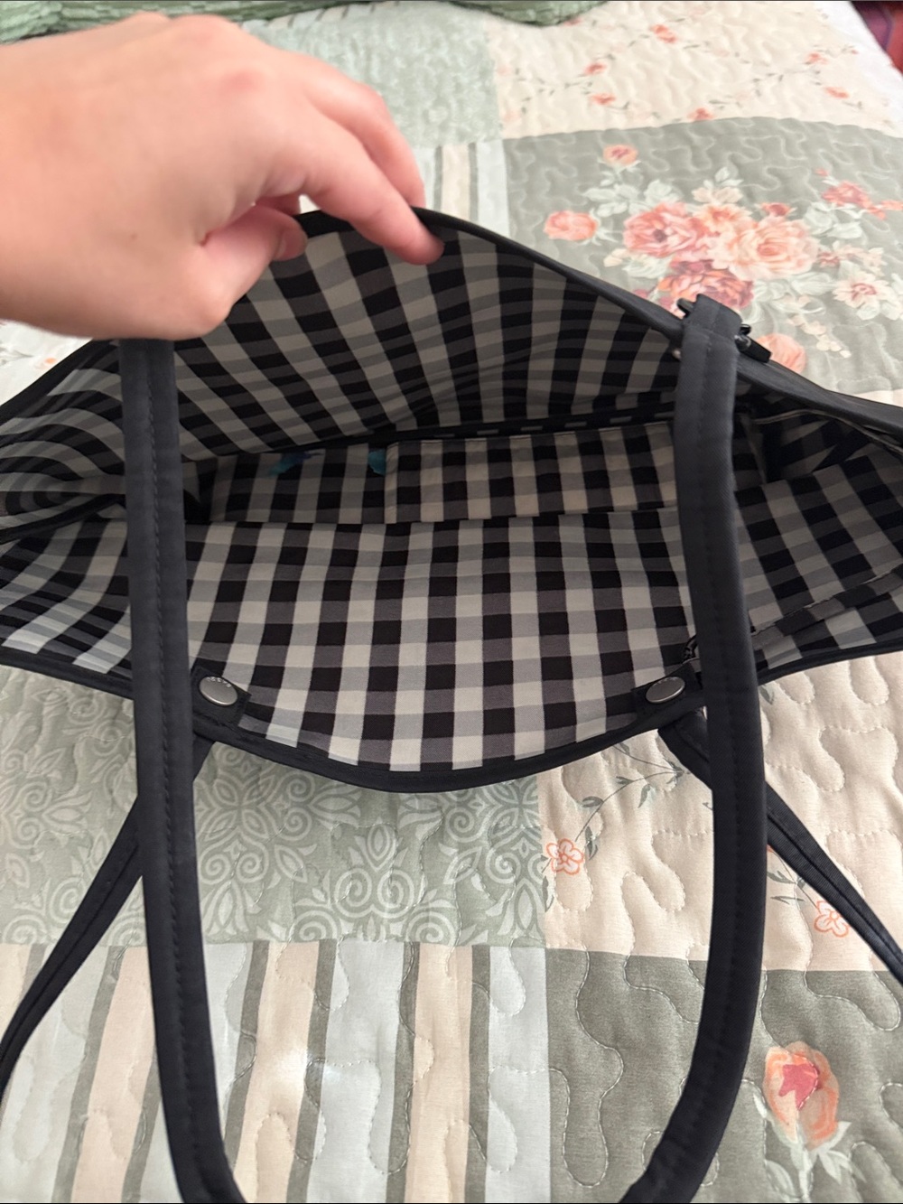 Baggu Medium Reversible Tote - Picture 2 of 2